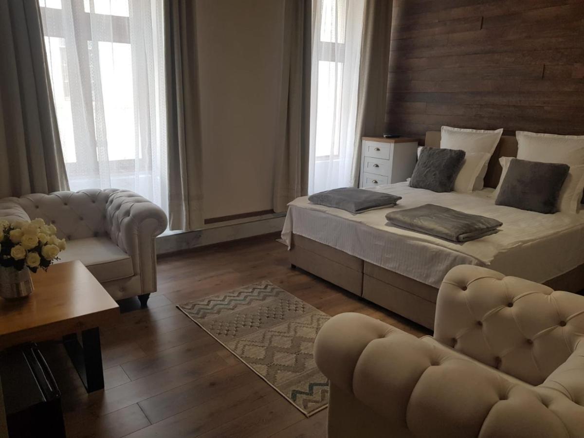 Imperial Rooms - Ultracentral - Jacuzzi Cu Hidromasaj Oradea Exterior foto