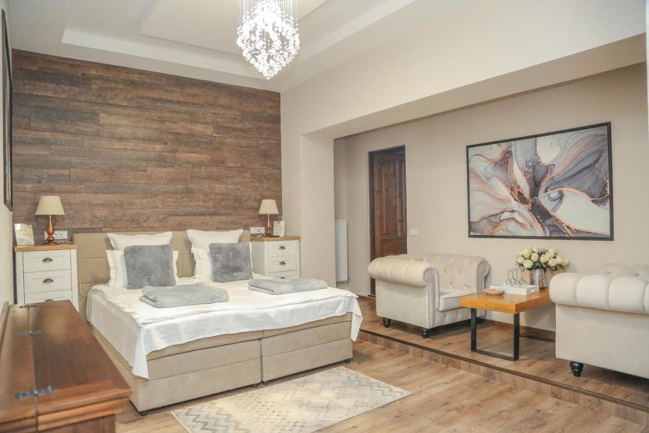 Imperial Rooms - Ultracentral - Jacuzzi Cu Hidromasaj Oradea Exterior foto