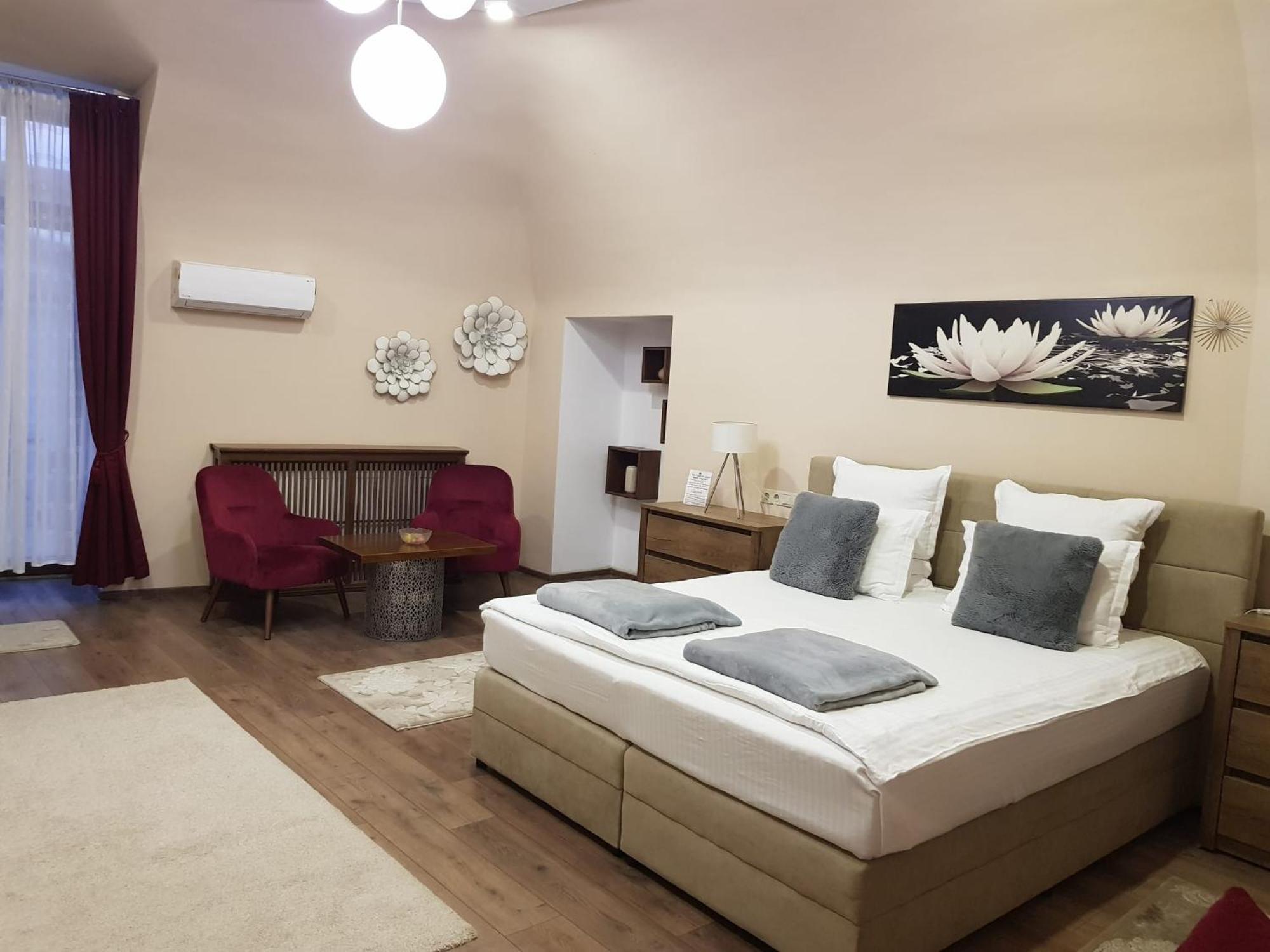 Imperial Rooms - Ultracentral - Jacuzzi Cu Hidromasaj Oradea Exterior foto