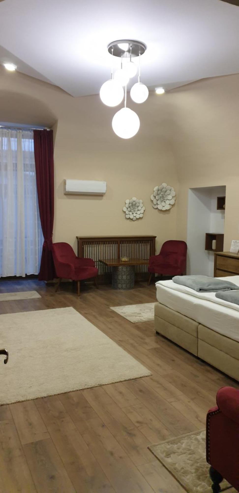 Imperial Rooms - Ultracentral - Jacuzzi Cu Hidromasaj Oradea Exterior foto